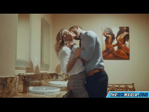 ❤️ Når en barmfagre blondine forfører deg på et offentlig toalett ☑ Jævla video hos oss no.tubsexer-porn.ru ❌❤